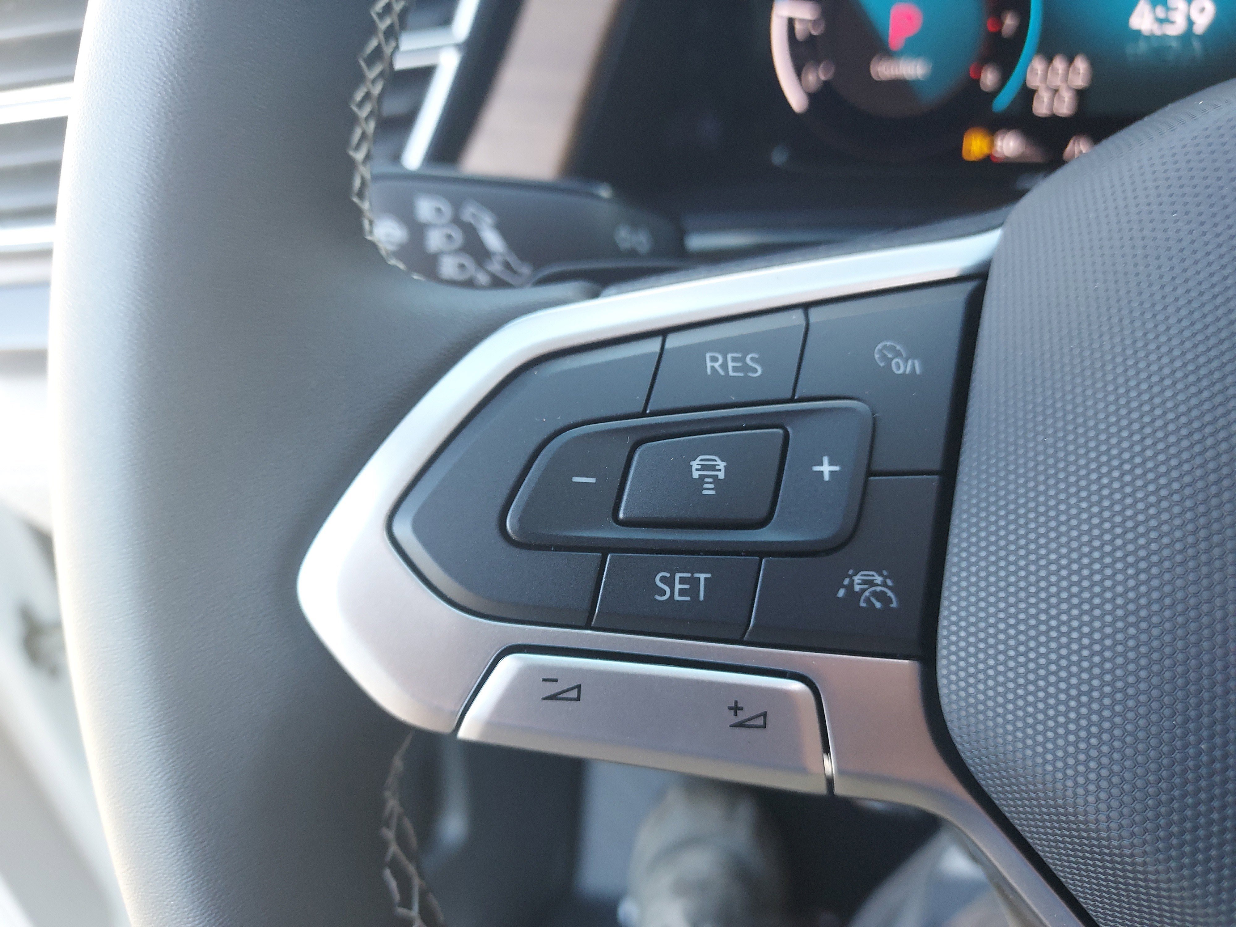 New 2026 Volkswagen Atlas SE image 28