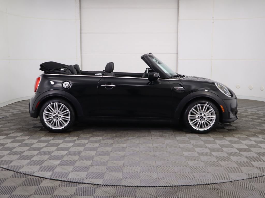 Used 2023 MINI Cooper S image 4