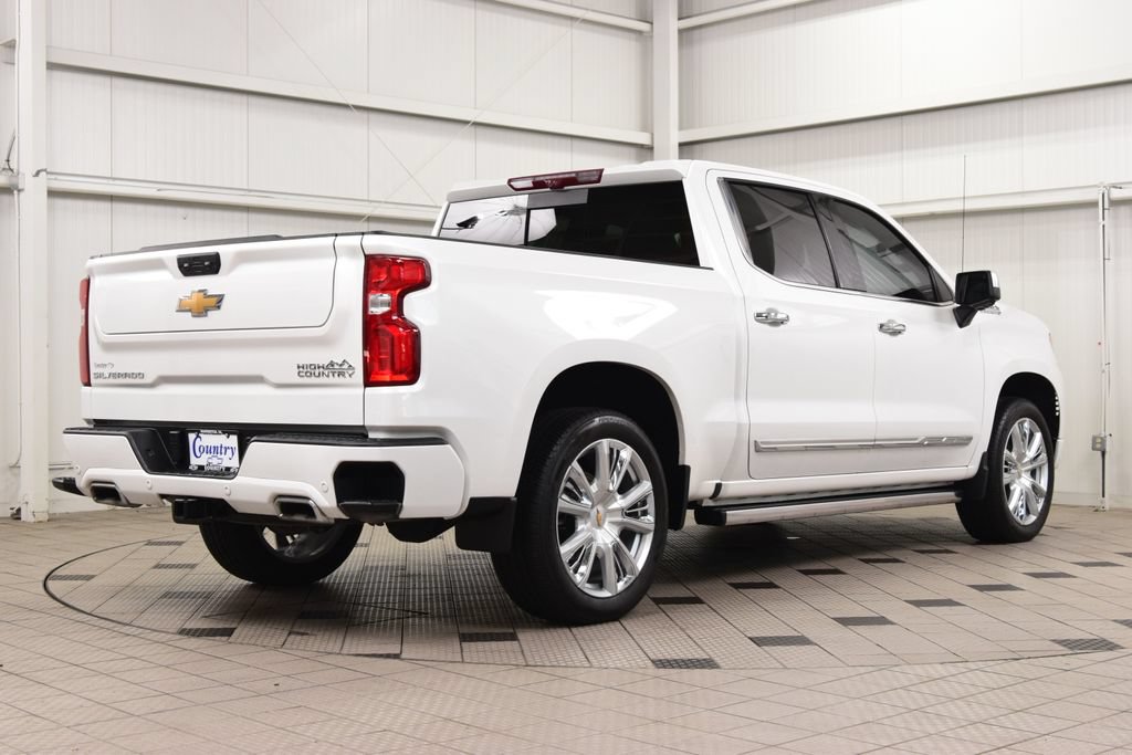 Used 2024 Chevrolet Silverado 1500 High Country AWD/4WD image 8
