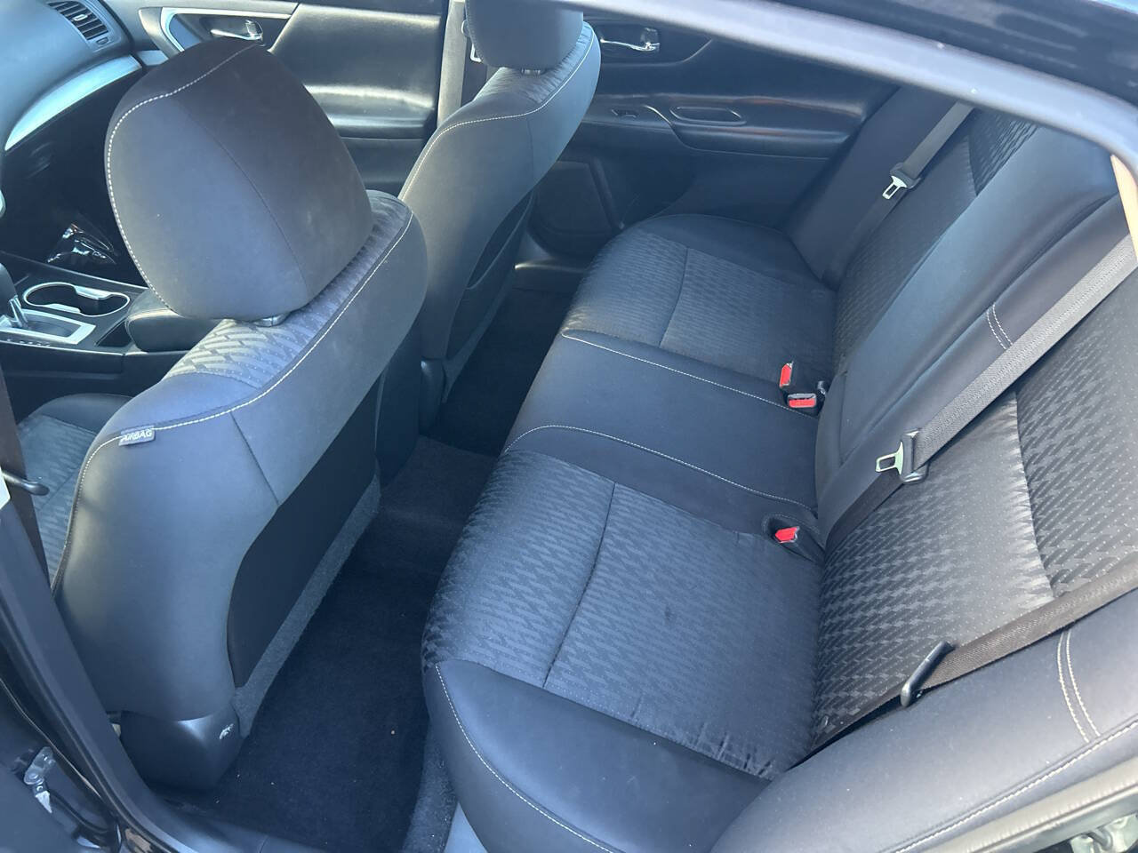 Used 2018 Nissan Altima 2.5 S FWD image 13