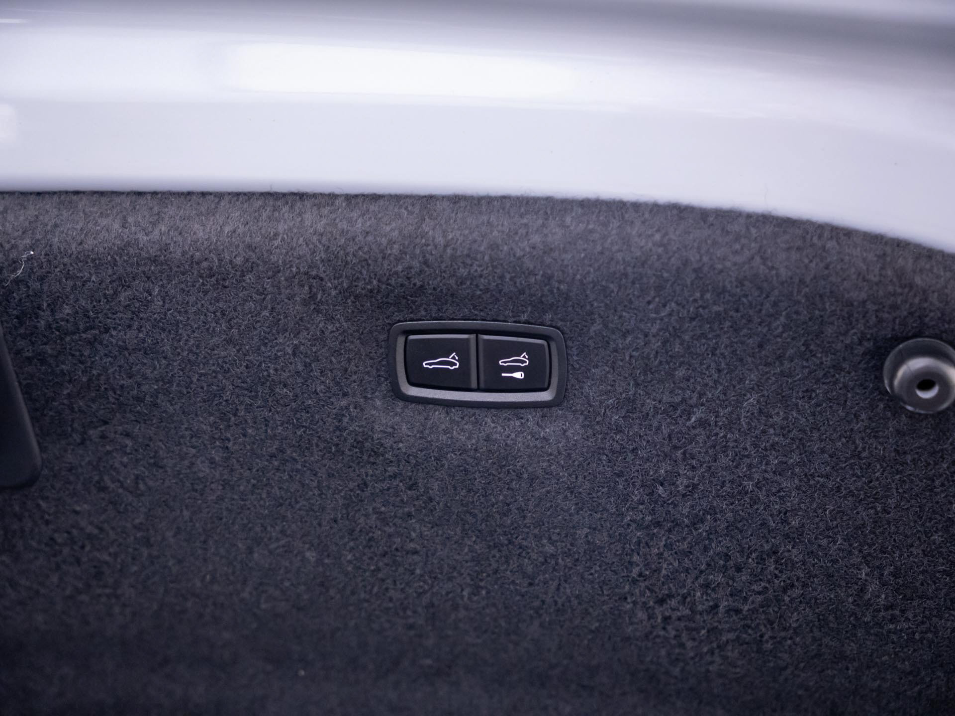 Used 2021 Porsche Taycan AWD/4WD image 30
