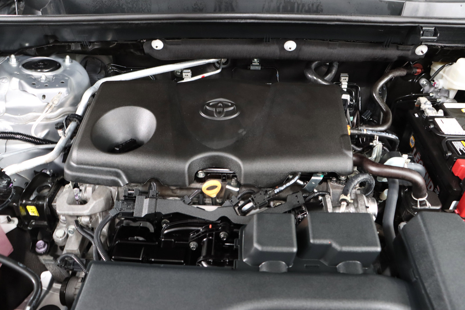 Used 2022 Toyota RAV4 LE image 29