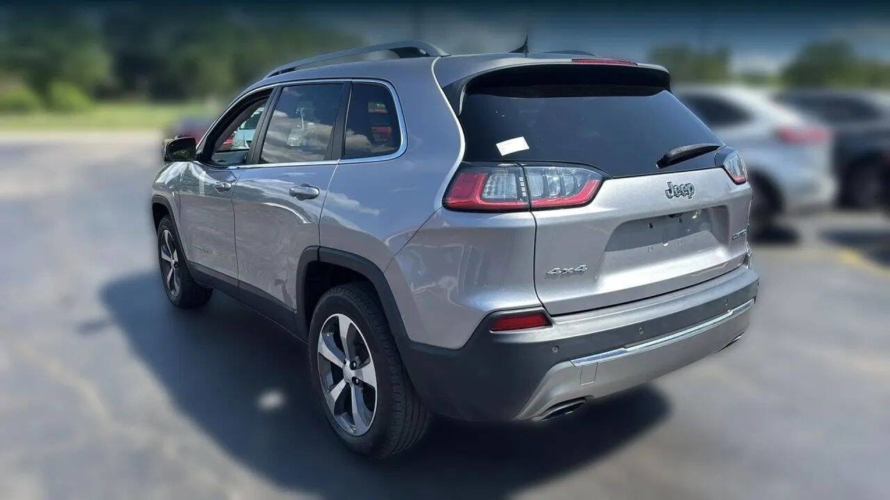 Used 2019 Jeep Cherokee Limited image 5