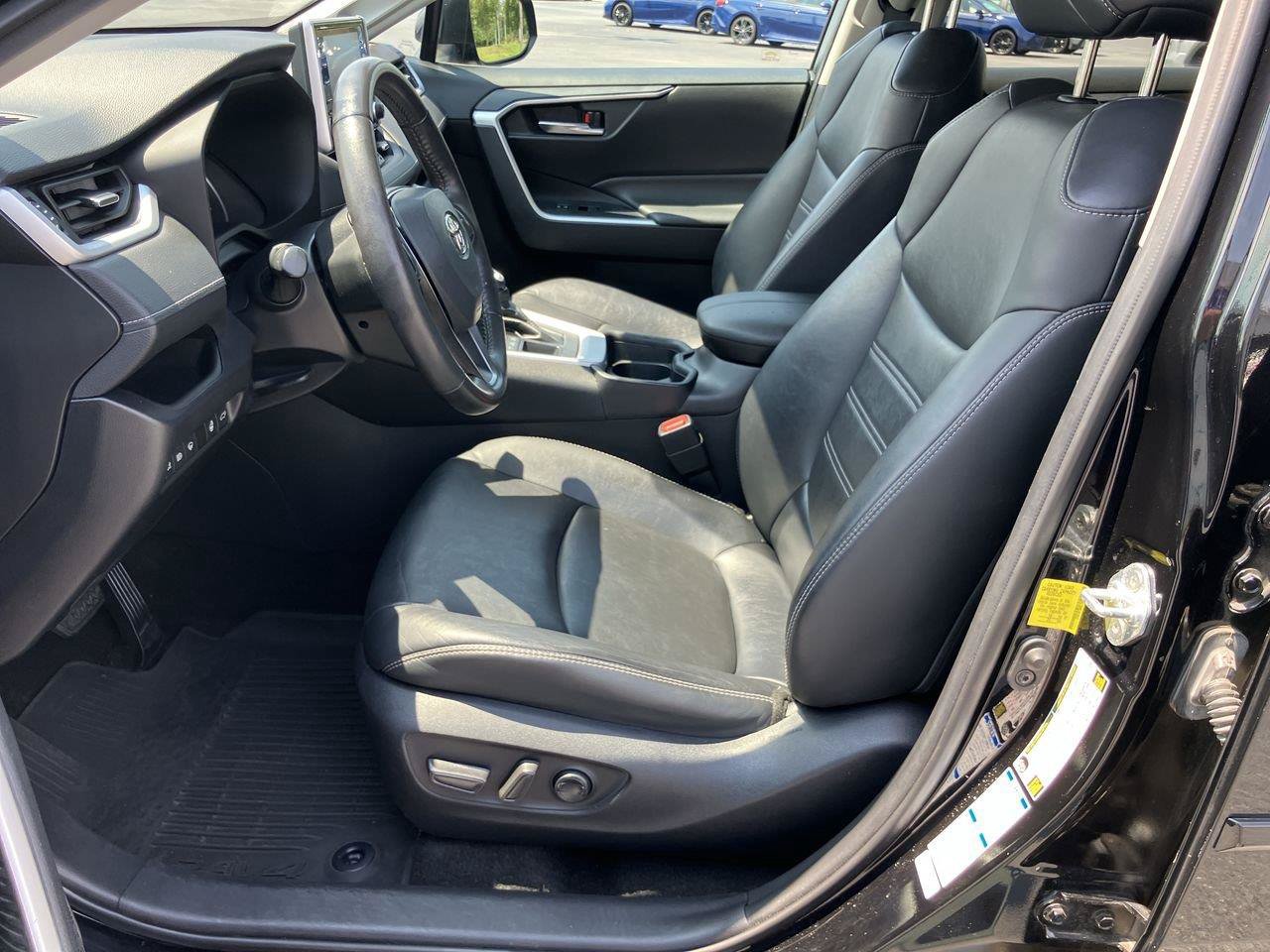 Certified 2021 Toyota RAV4 XLE Premium AWD/4WD image 13