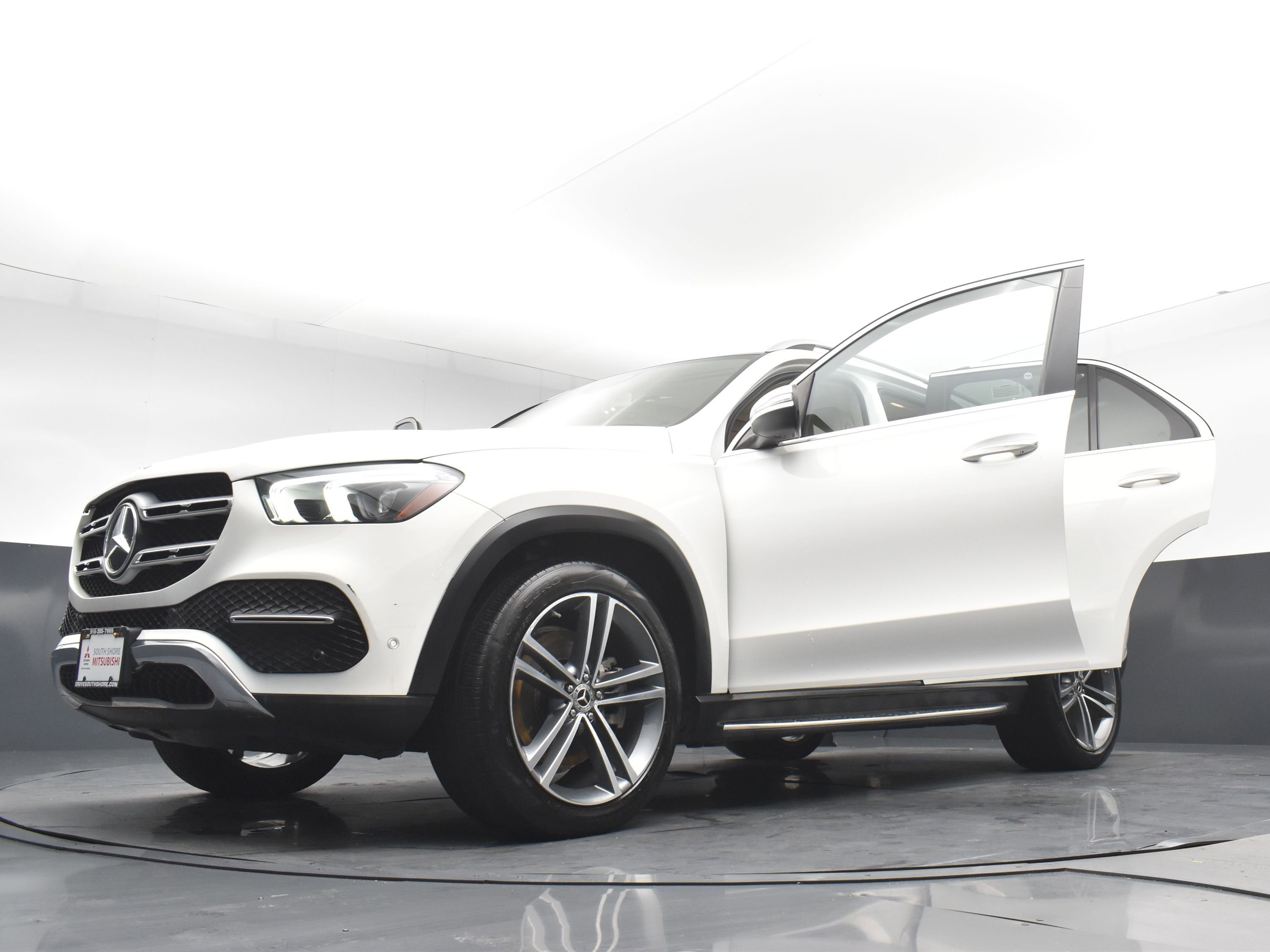 Used 2020 Mercedes-Benz GLE 450 4MATIC w/ MBUX Technology Package image 33