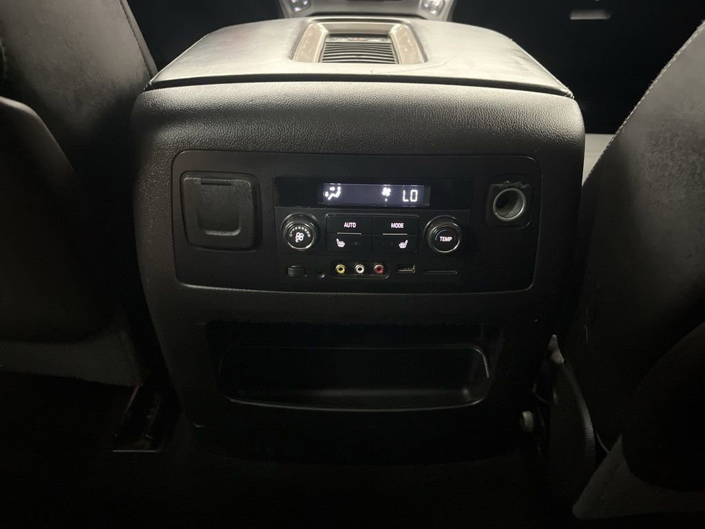 Used 2016 GMC Yukon Denali w/ Open Road Package AWD/4WD image 32