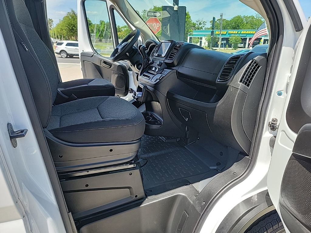 Used 2025 RAM ProMaster 2500 w/ U-Haul Equipment Group FWD image 13