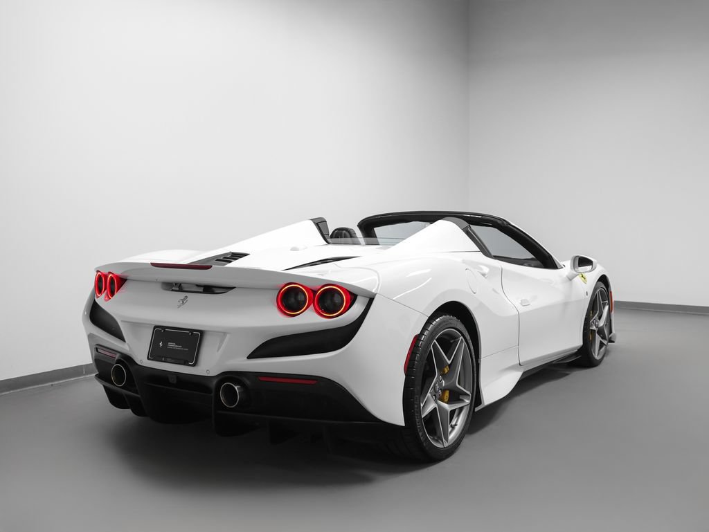 Certified 2022 Ferrari F8 Tributo RWD image 32
