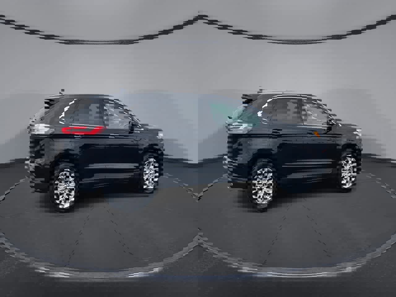 Used 2023 Ford Edge Titanium w/ Cargo Accessory Package image 9