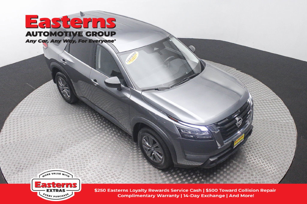 Used 2024 Nissan Pathfinder S AWD/4WD image 4