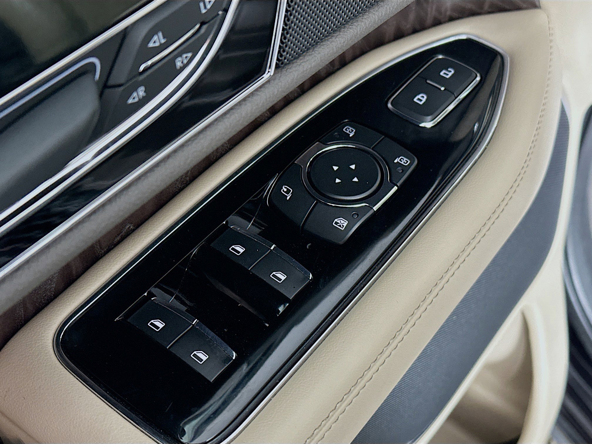 Used 2022 Lincoln Navigator Reserve image 18