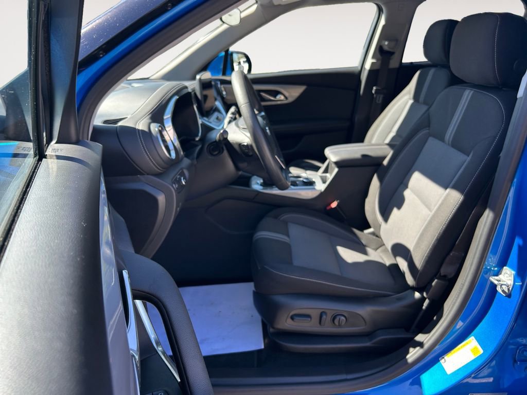 Used 2025 Chevrolet Blazer LT image 12