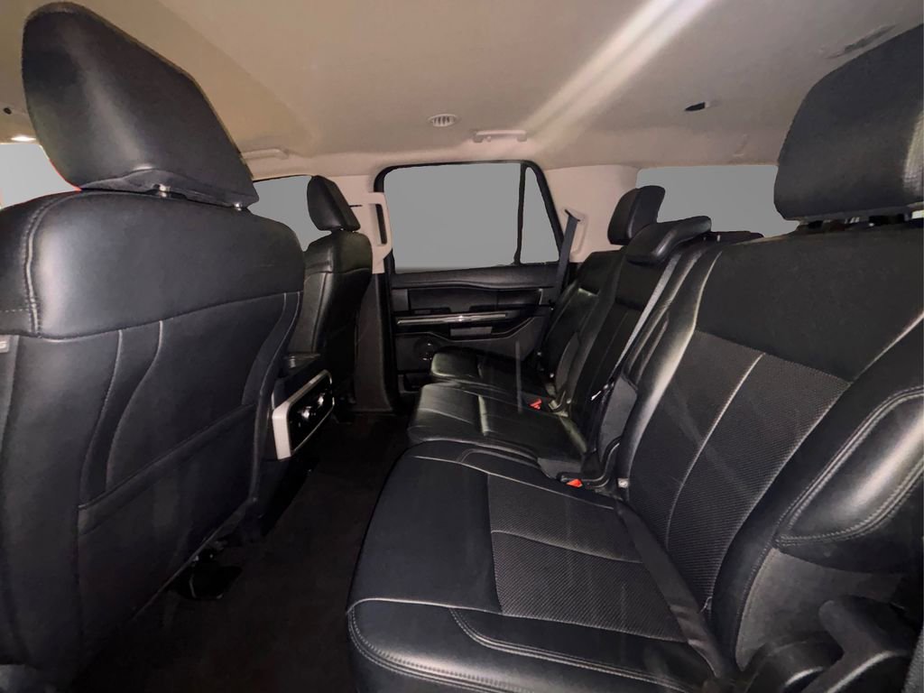 Used 2024 Ford Expedition XLT image 12