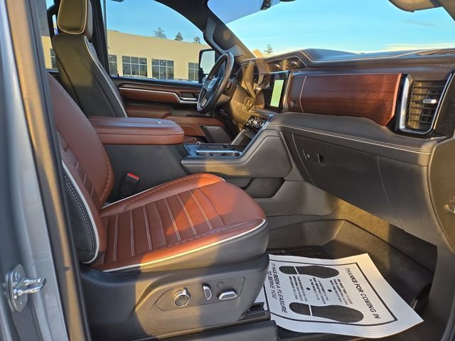 Used 2024 GMC Sierra 3500 Denali Ultimate image 40