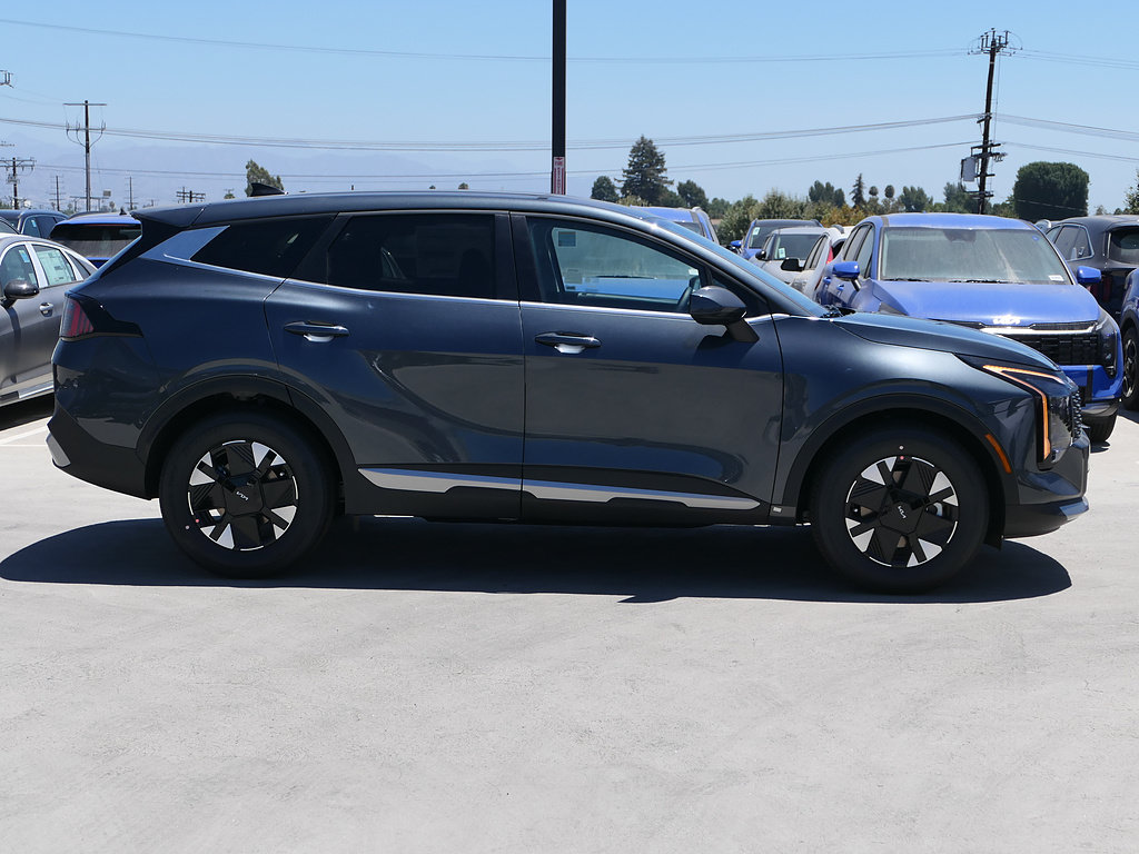 New 2026 Kia Sportage LX FWD image 2