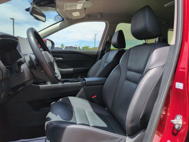 Used 2025 Nissan Rogue SL AWD/4WD image 24