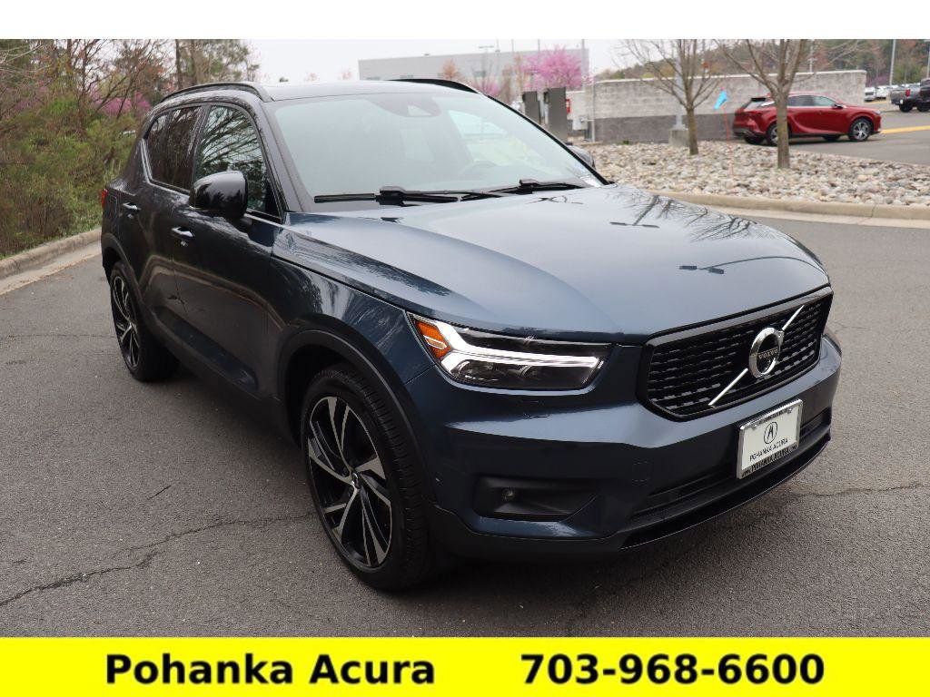 Used 2022 Volvo XC40 T5 R-Design w/ Advanced Package image 1