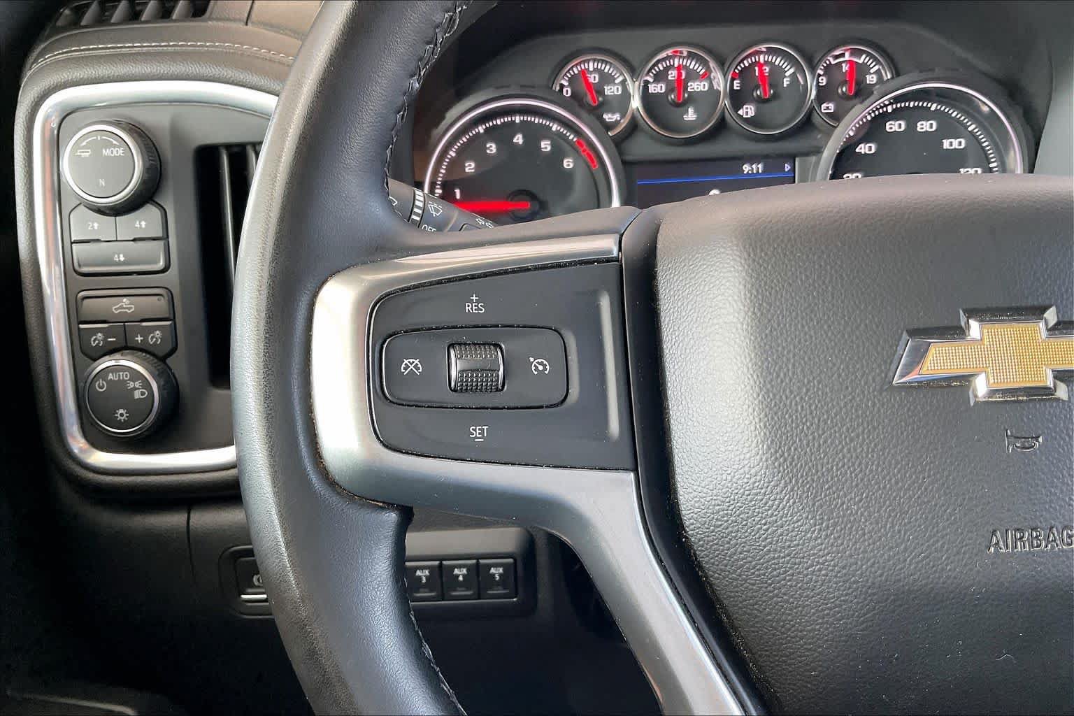 Used 2023 Chevrolet Silverado 2500 LT AWD/4WD image 22