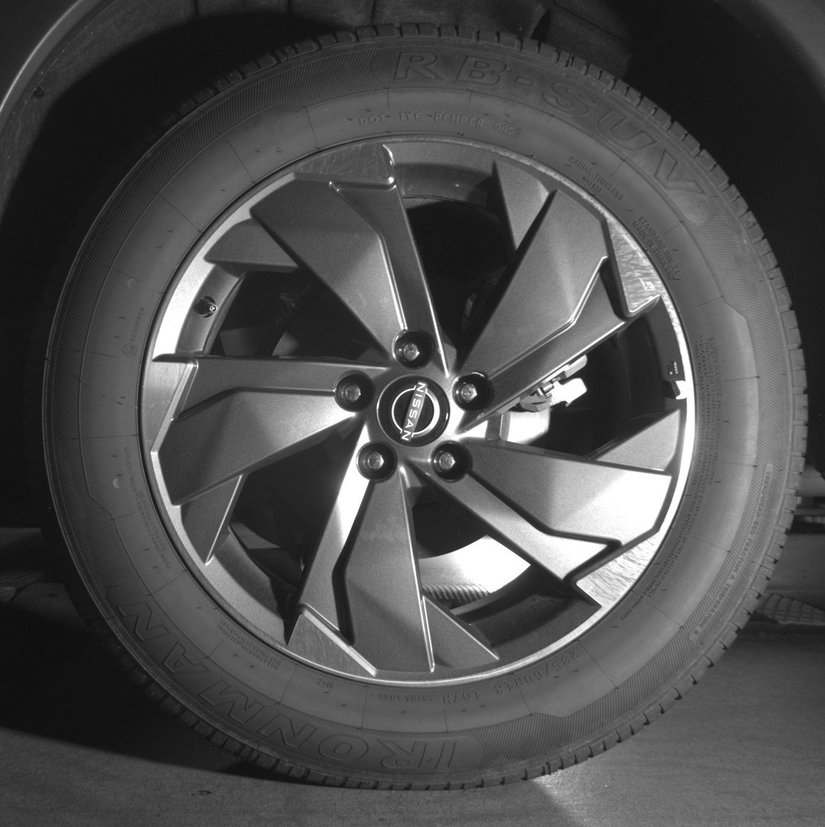 Used 2025 Nissan Rogue SV FWD image 14