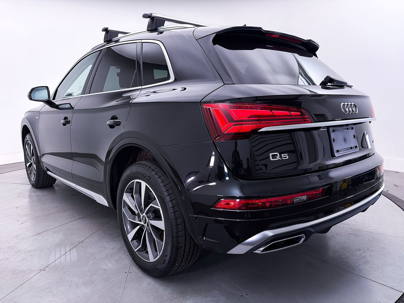 Used 2023 Audi Q5 2.0T Premium w/ Convenience Package AWD/4WD image 12