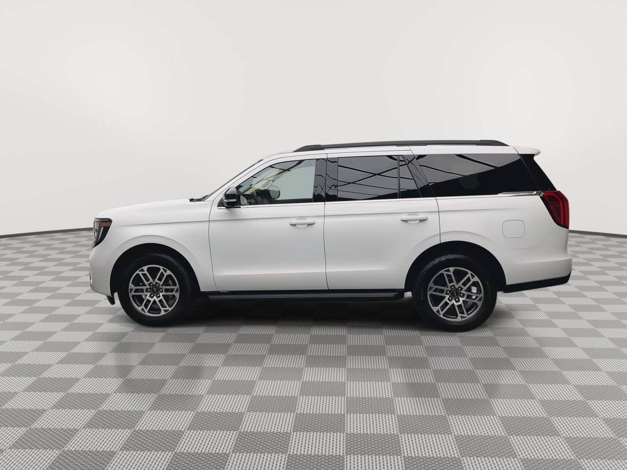 Used 2025 Ford Expedition Active AWD/4WD image 44