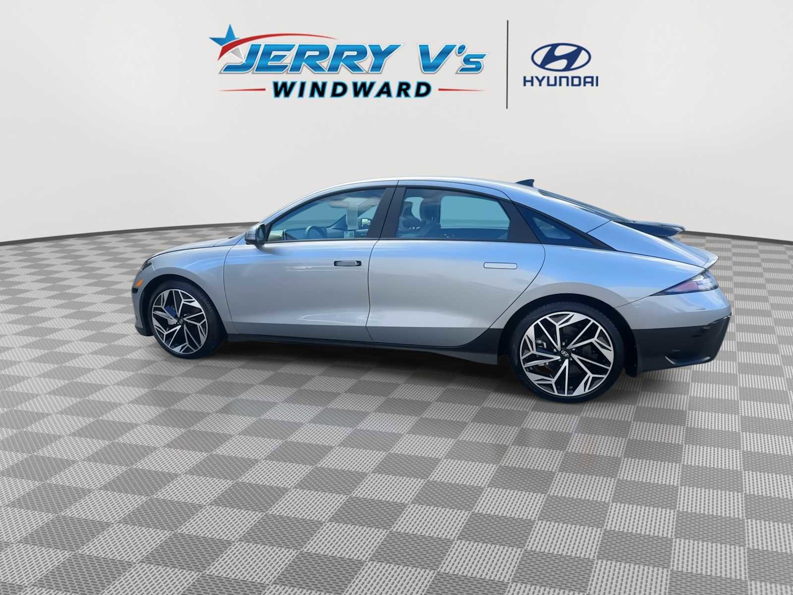 Used 2025 Hyundai Ioniq 6 SEL image 5