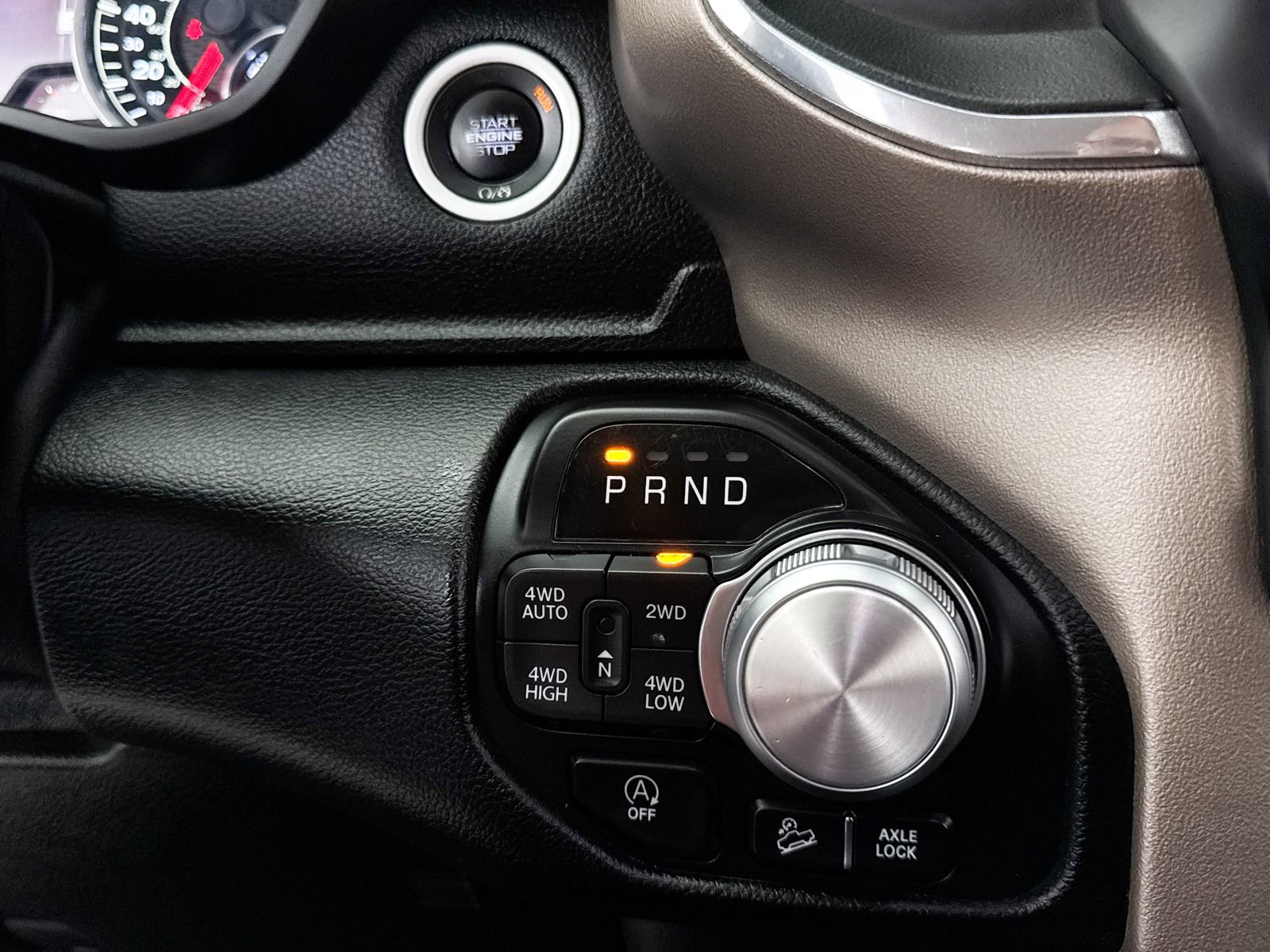 Used 2021 RAM 1500 Laramie w/ Off Road Group AWD/4WD image 7