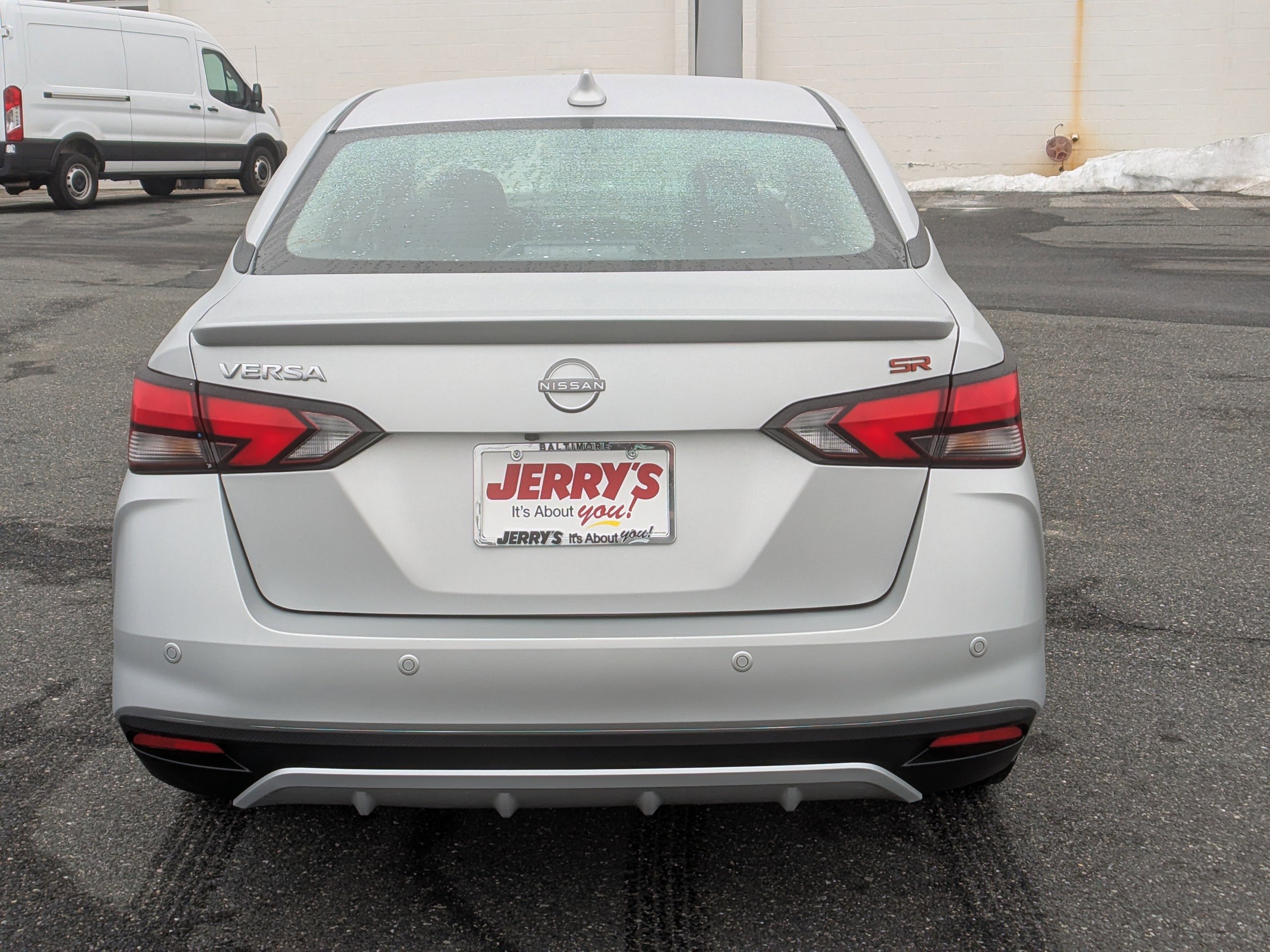 Used 2024 Nissan Versa SR FWD image 7