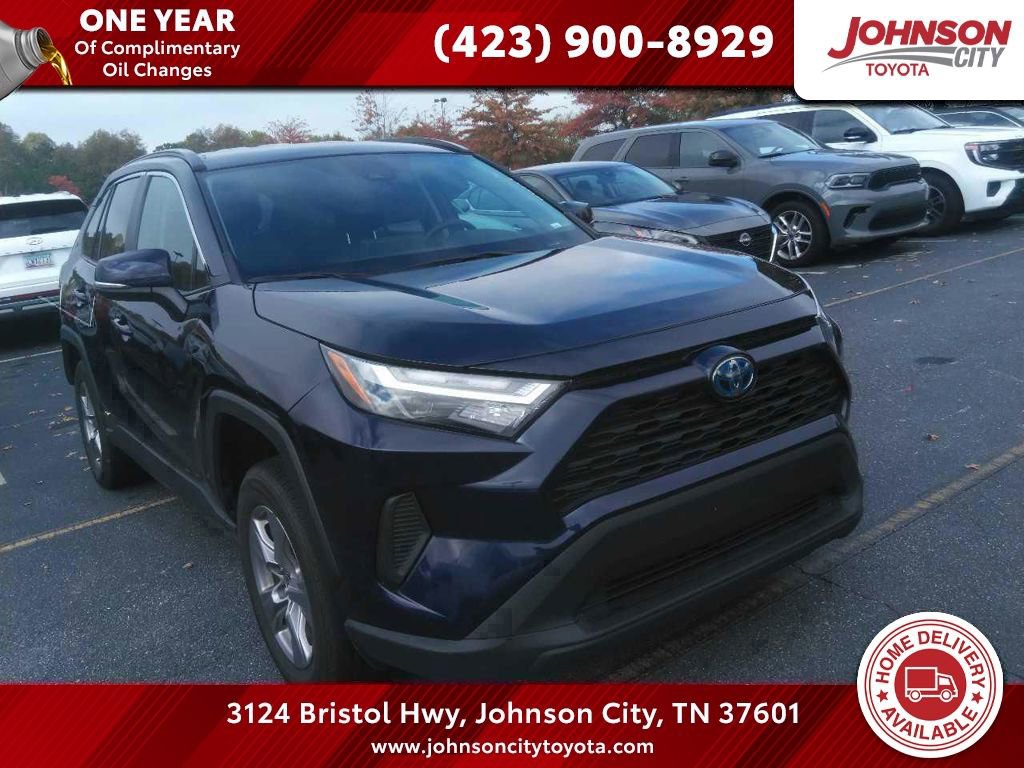 Used 2024 Toyota RAV4 XLE AWD/4WD image 1