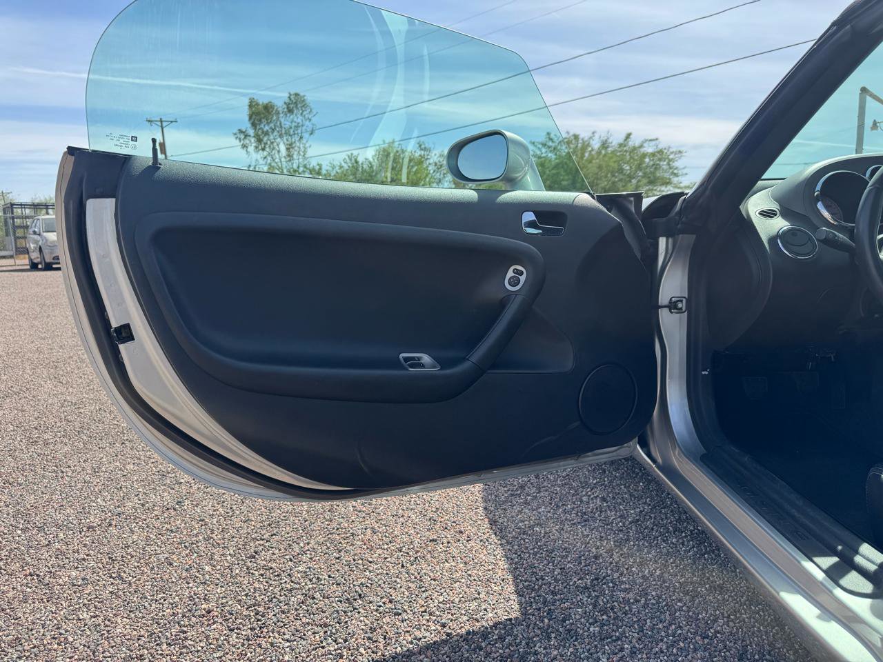 Used 2006 Pontiac Solstice Convertible w/ Premium Package RWD image 31