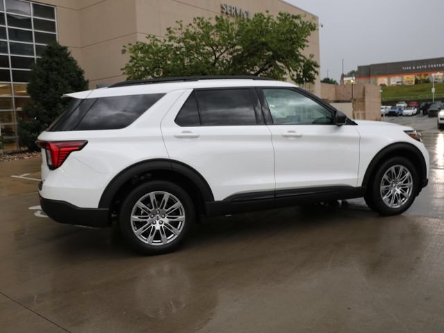 New 2026 Ford Explorer Active w/ Active Comfort Package AWD/4WD image 7