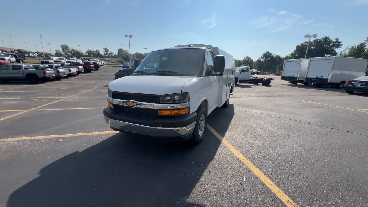 New 2025 Chevrolet Express 3500 w/ Power Convenience Package RWD image 23