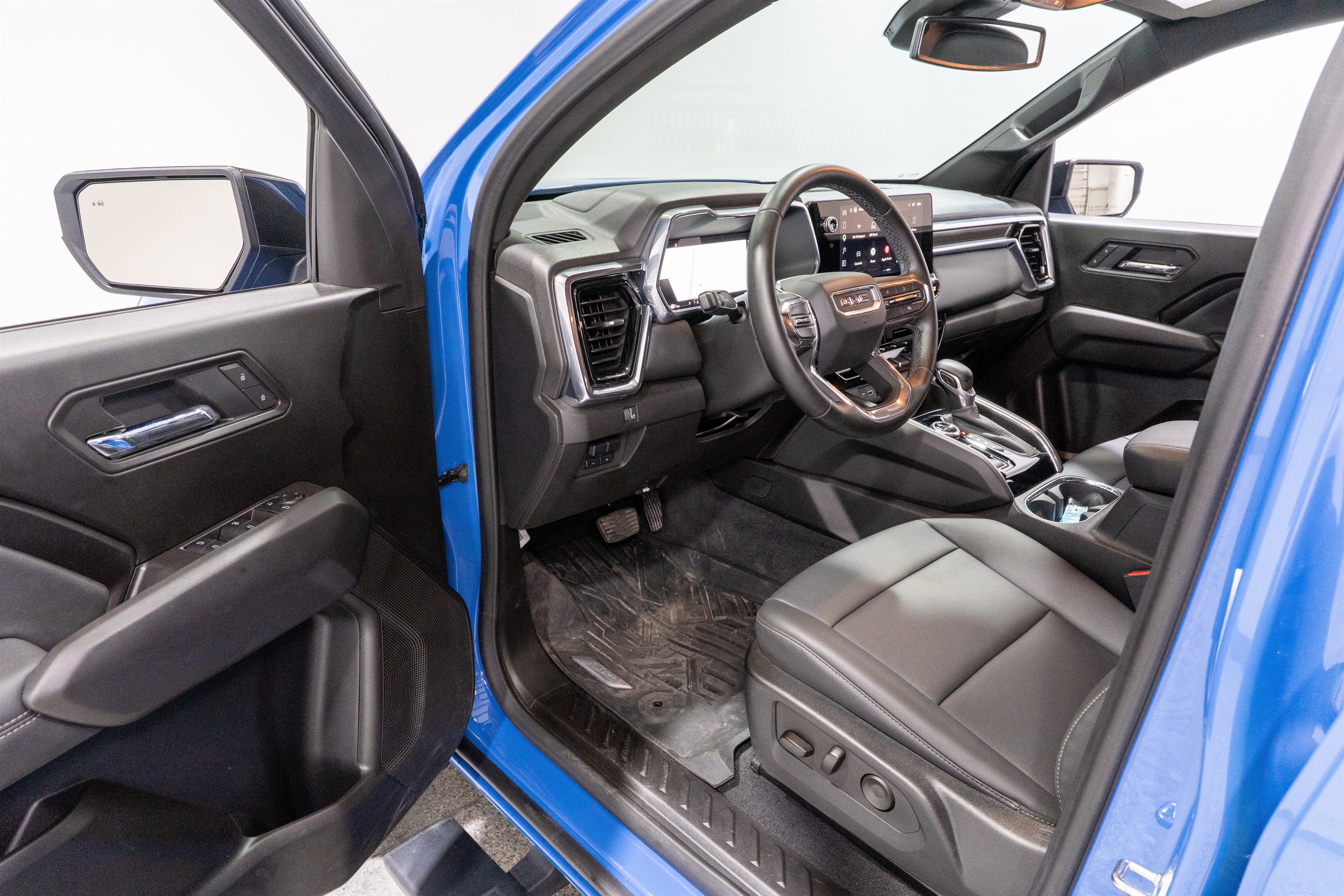 Used 2025 GMC Canyon Elevation w/ Convenience Package AWD/4WD image 15