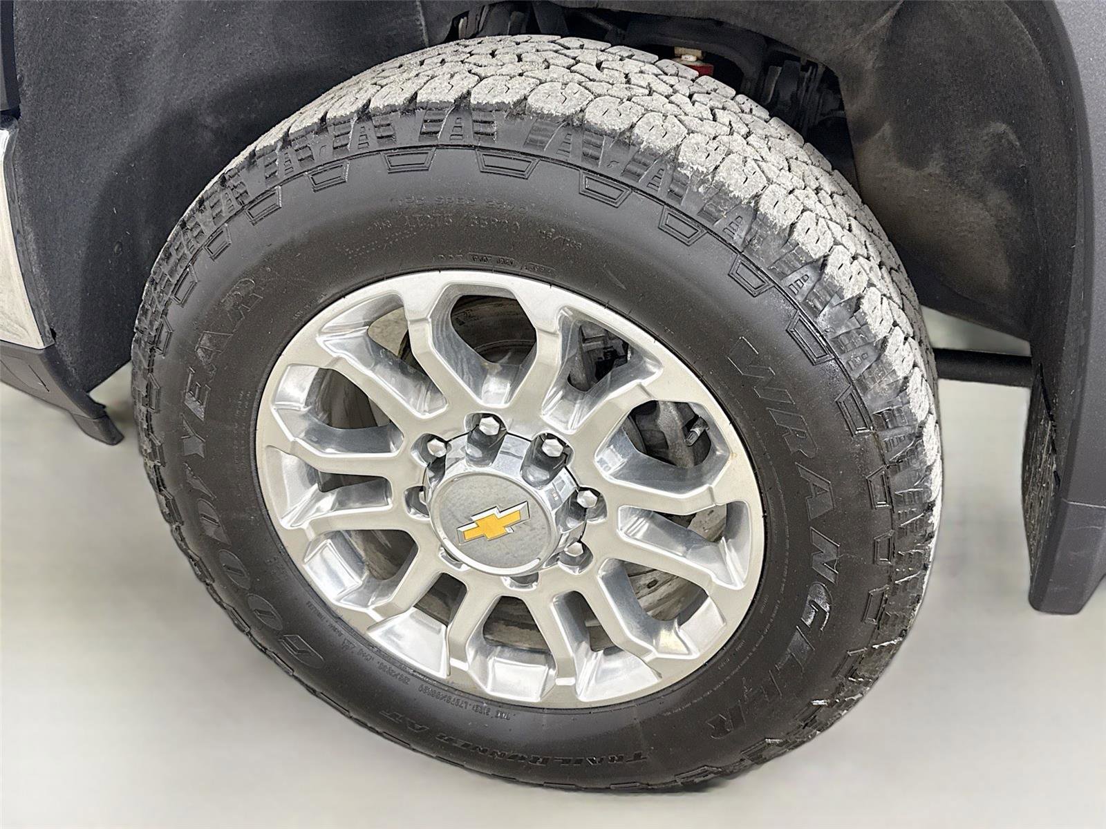 Used 2025 Chevrolet Silverado 2500 LTZ w/ LTZ Premium Package AWD/4WD image 34