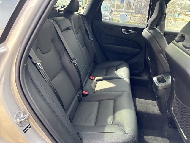 Used 2025 Volvo XC60 B5 Plus w/ Climate Package AWD/4WD image 13
