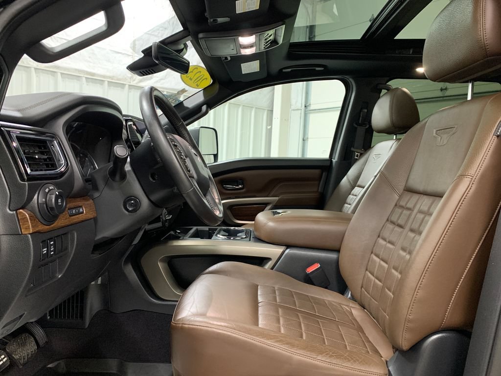 Used 2023 Nissan Titan Platinum Reserve w/ Moonroof Package AWD/4WD image 17
