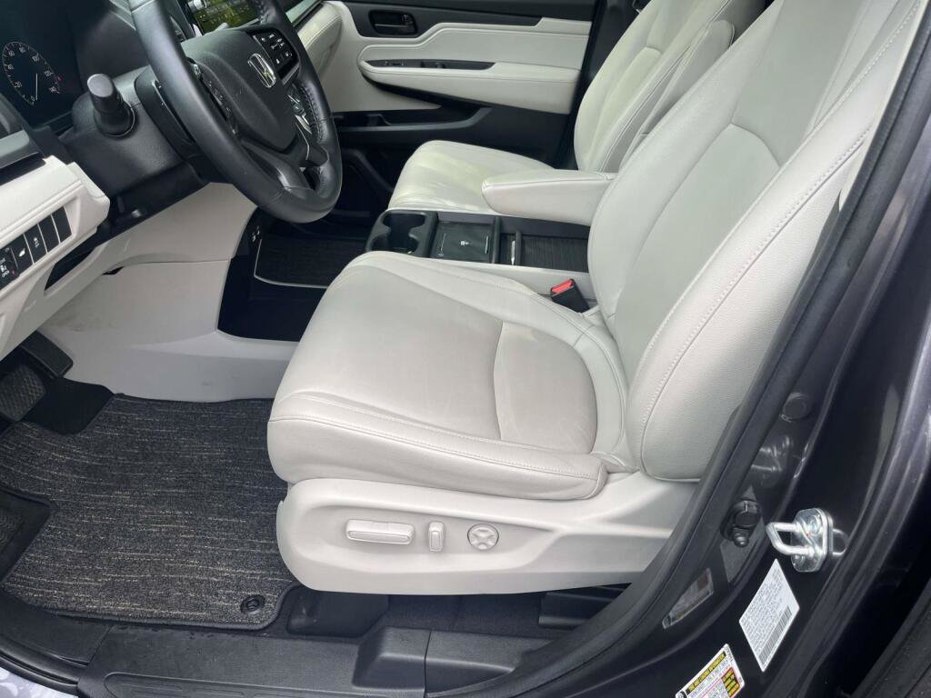 Used 2025 Honda Odyssey EX-L image 15