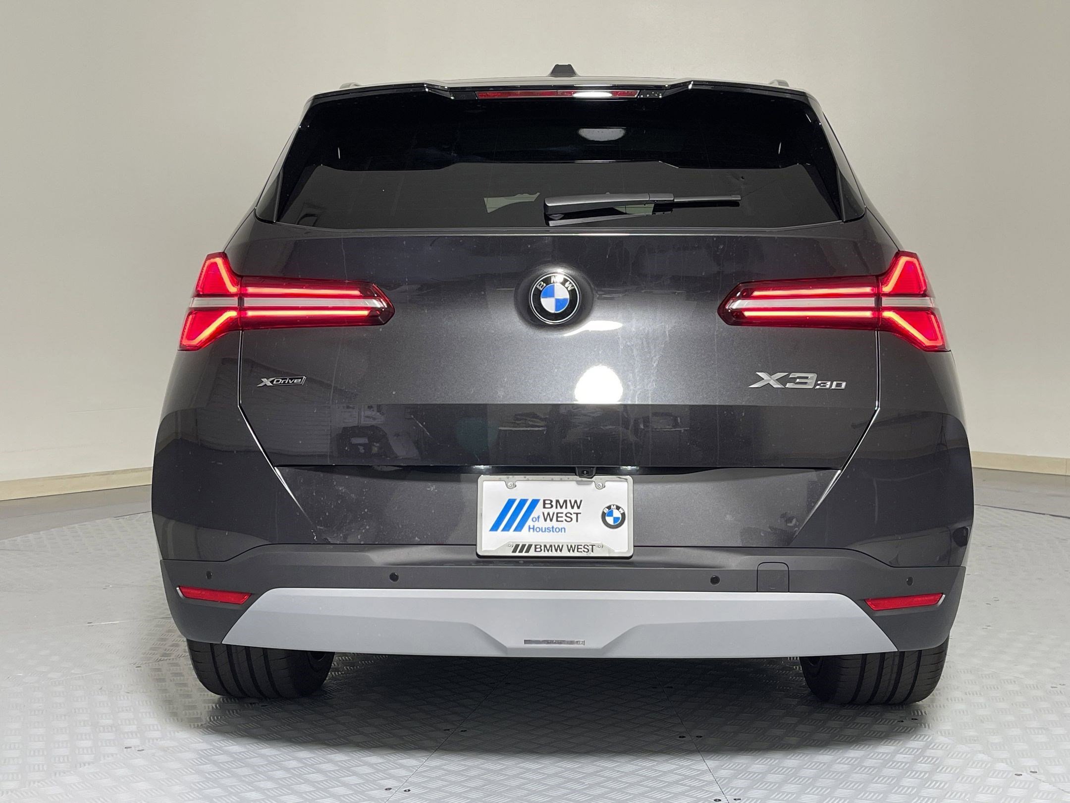 Used 2025 BMW X3 xDrive30i w/ Premium Package image 10