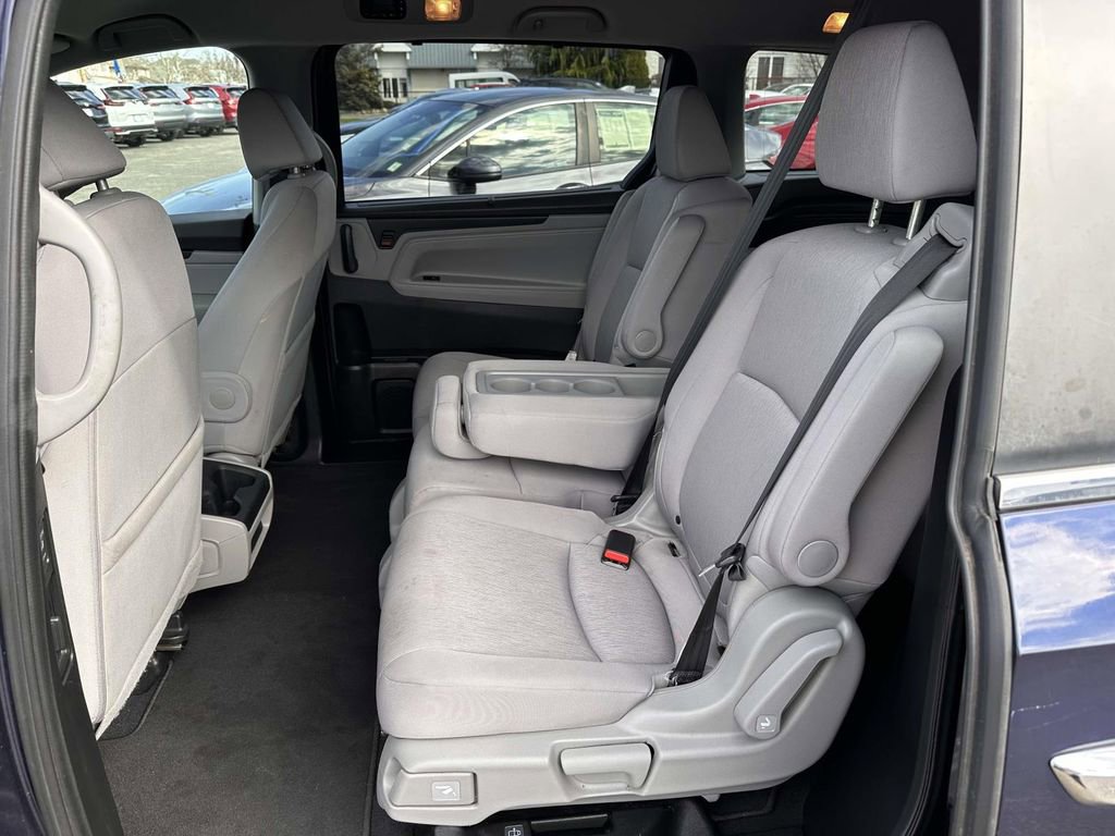 Used 2018 Honda Odyssey EX image 12