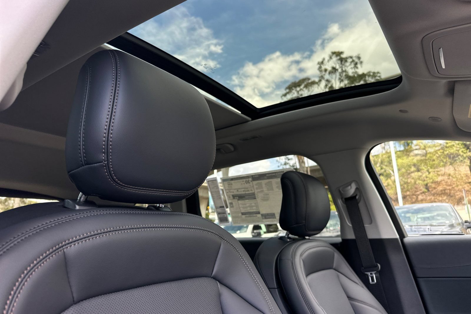 New 2026 Lincoln Nautilus Premier w/ Equipment Group 102A AWD/4WD image 16