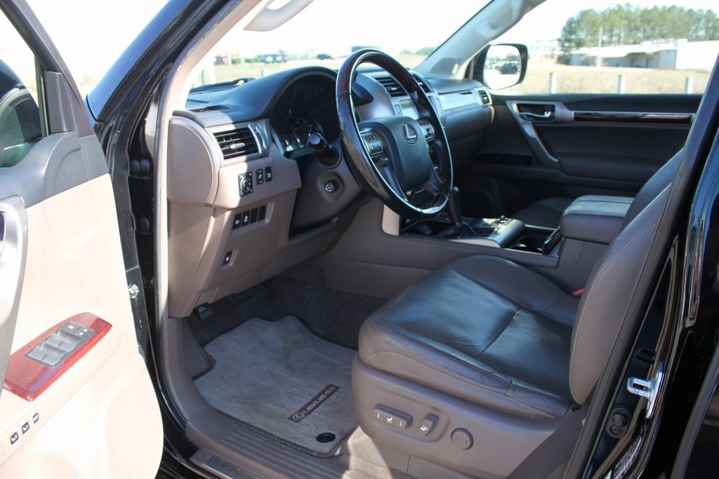 Used 2017 Lexus GX 460 Premium image 12