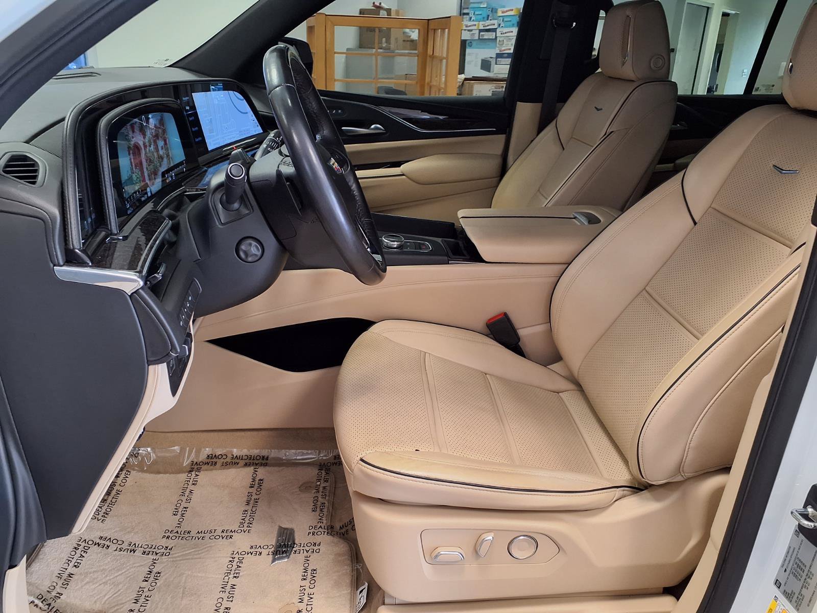 Certified 2023 Cadillac Escalade Premium Luxury w/ Performance Package AWD/4WD image 21