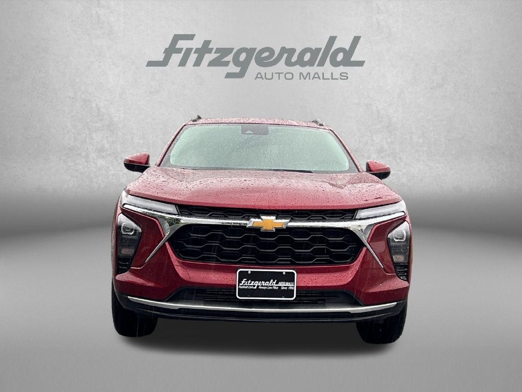 Used 2025 Chevrolet Trax LT FWD image 6