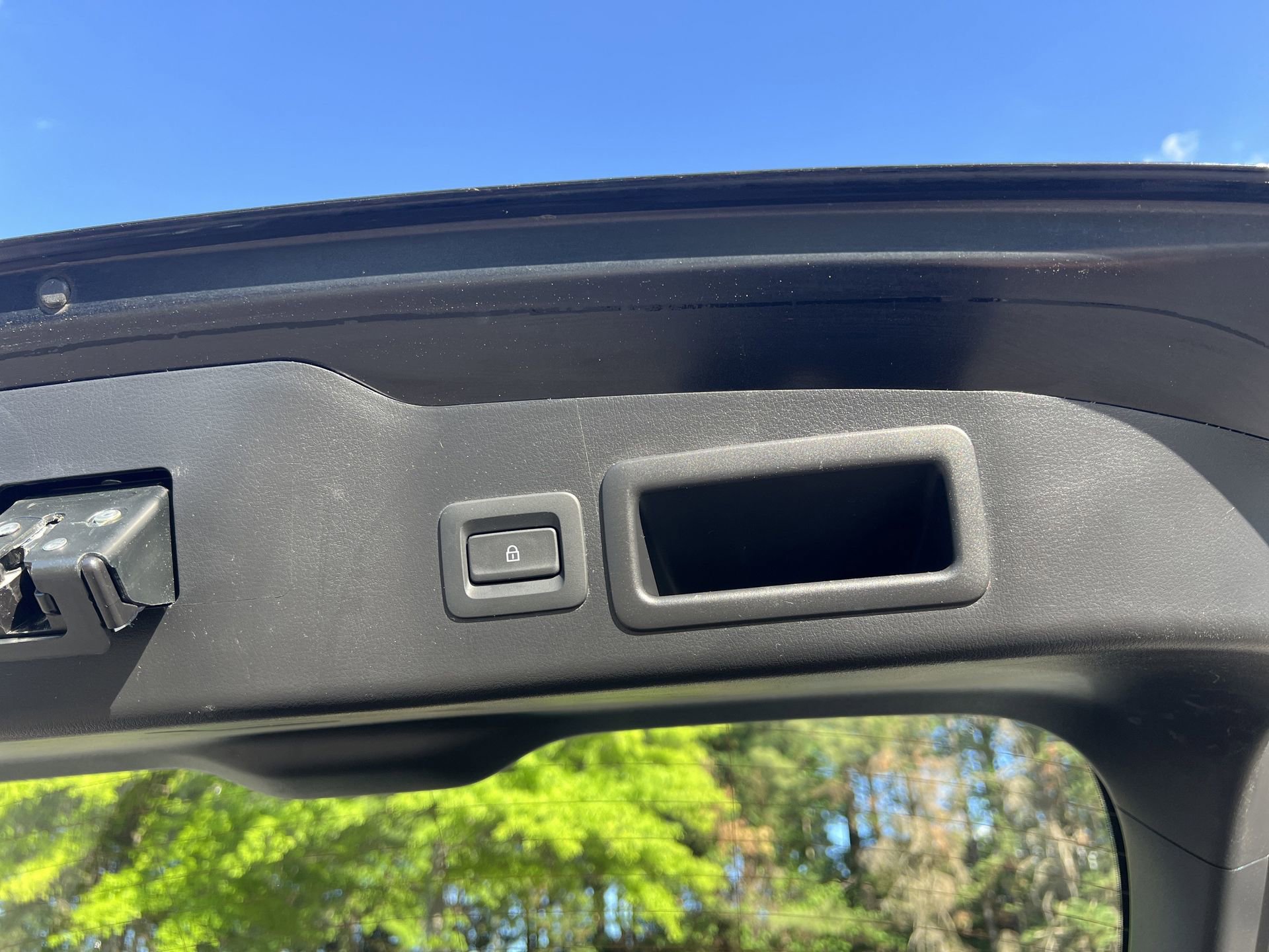 Used 2024 MAZDA MAZDA3 s image 21