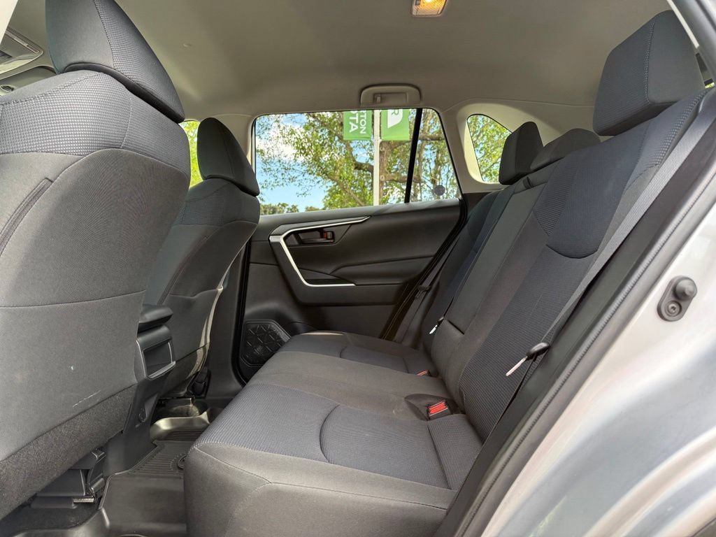 Used 2019 Toyota RAV4 LE w/ All Weather Liner Package AWD/4WD image 16