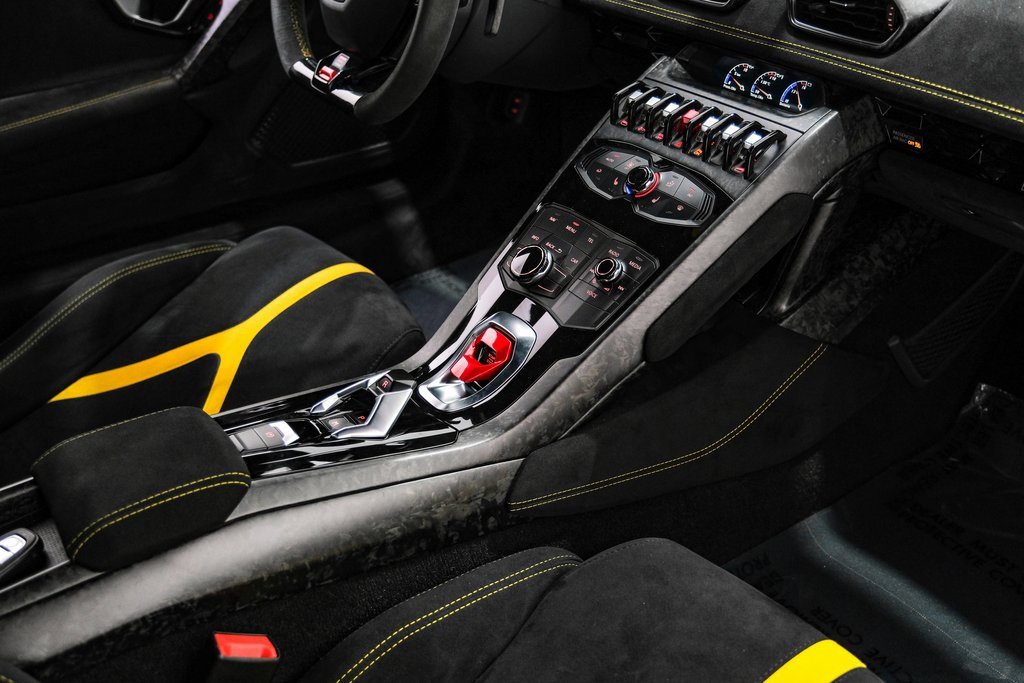 Used 2018 Lamborghini Huracan Performante image 23