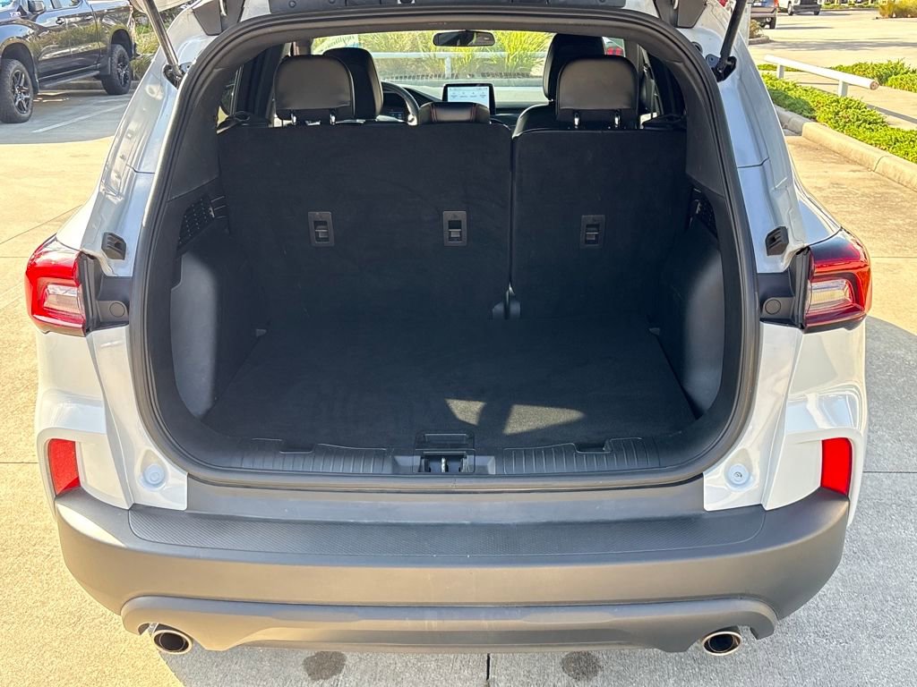 Certified 2025 Ford Escape ST-Line w/ Equipment Group 301A image 29