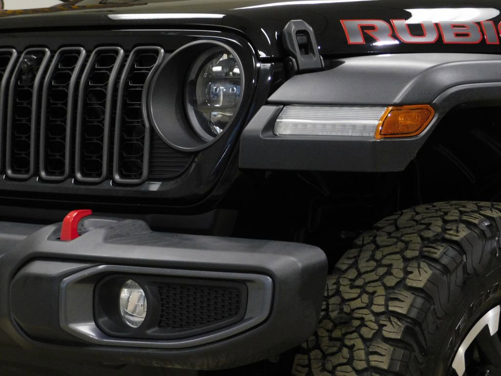 Used 2024 Jeep Wrangler Unlimited Rubicon w/ Technology Group AWD/4WD image 15