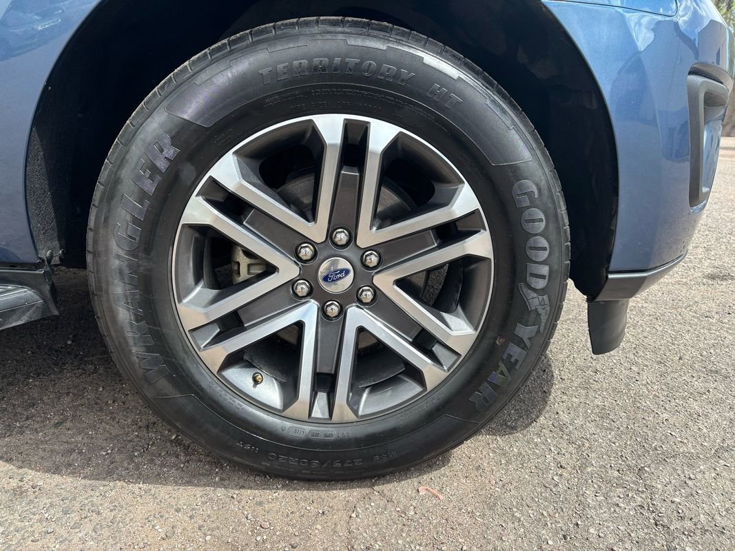 Used 2019 Ford Expedition Max XLT image 9