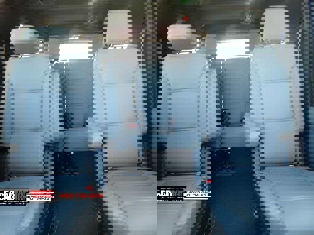 Used 2021 Chevrolet Suburban Z71 w/ Z71 Signature Package image 16